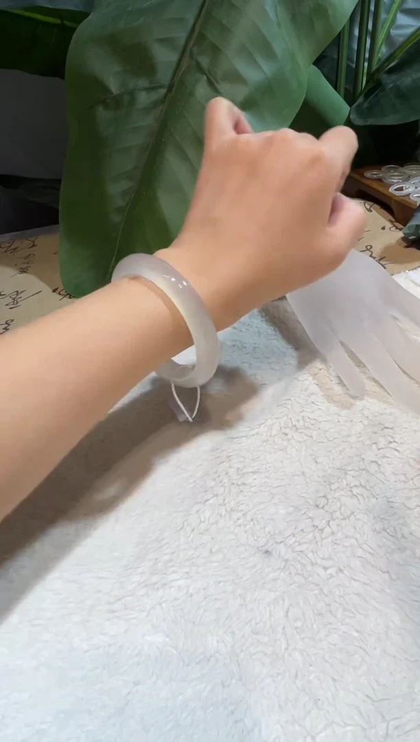 手镯玛瑙/玉髓未镶嵌56.7鉴赏期48小时