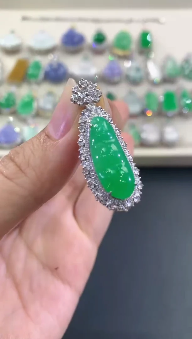 翡翠18K金镶嵌吊坠(不含链)V3春日珠宝