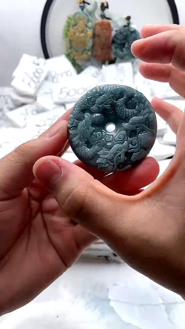 【闪购商品】翡翠颈饰未镶嵌九龙扣