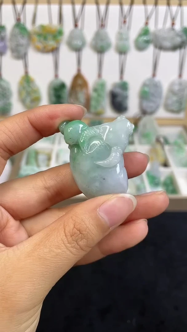 颈饰未镶嵌翡翠1