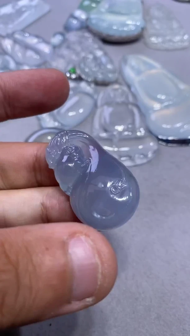 吊坠(不含链)未镶嵌翡翠钱袋28800  43.2  29.0  5.8