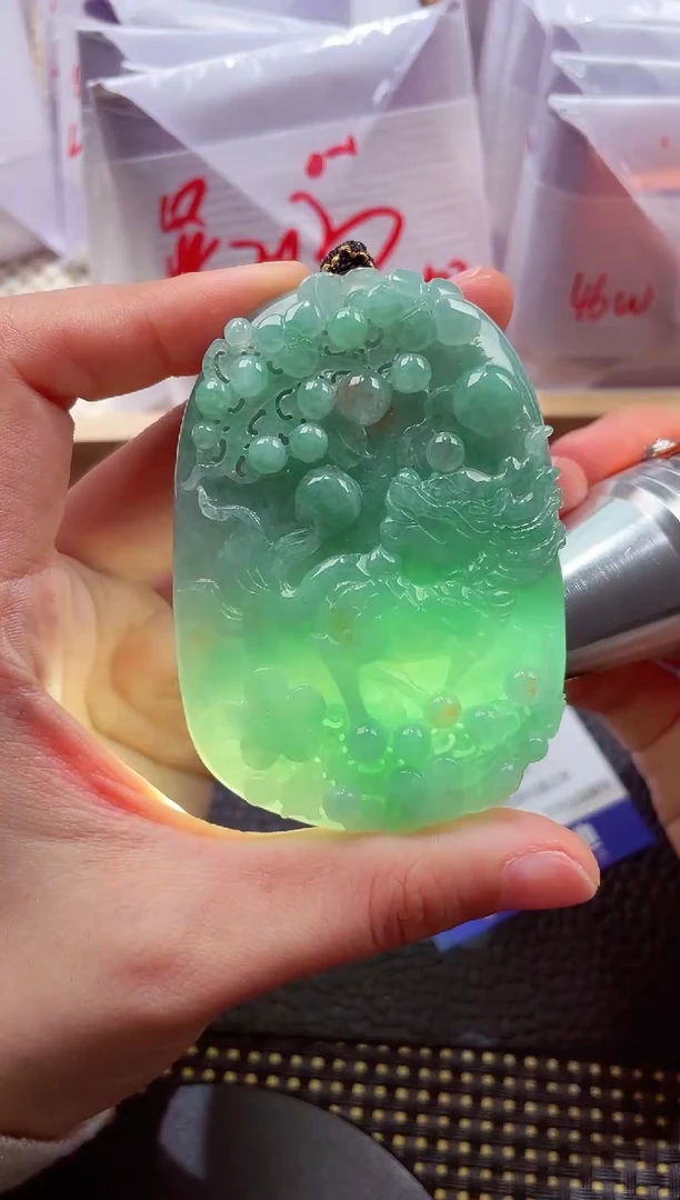 未镶嵌挂件翡翠000111