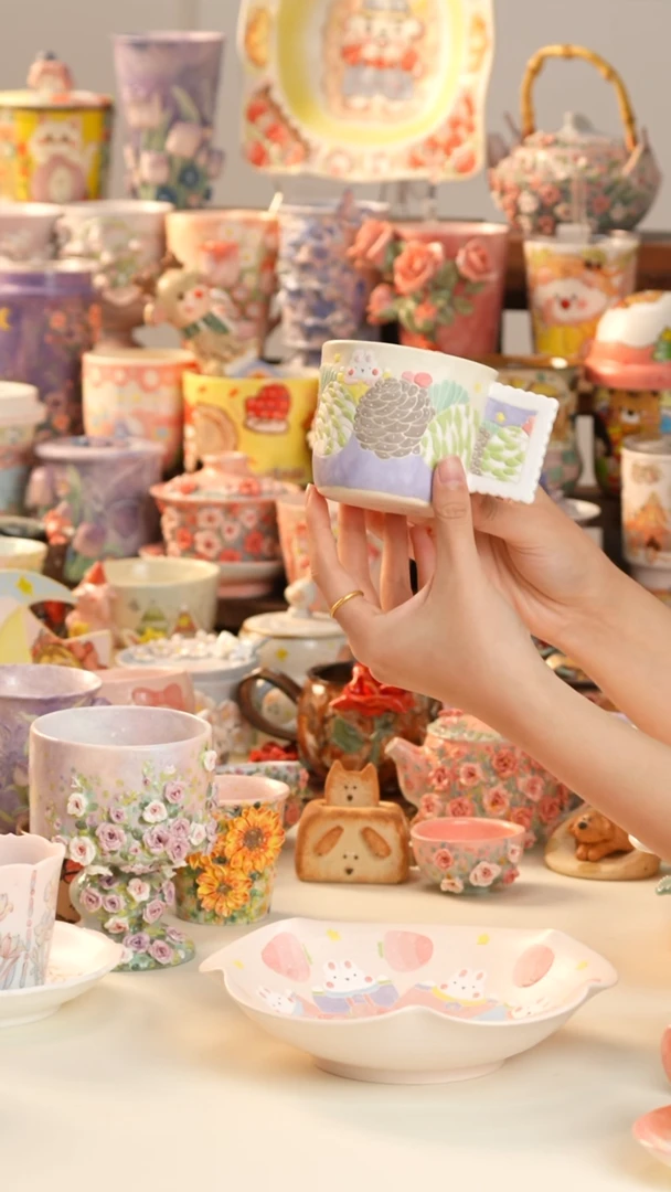 摆件陶景德镇釉下彩手绘设计师款陶瓷