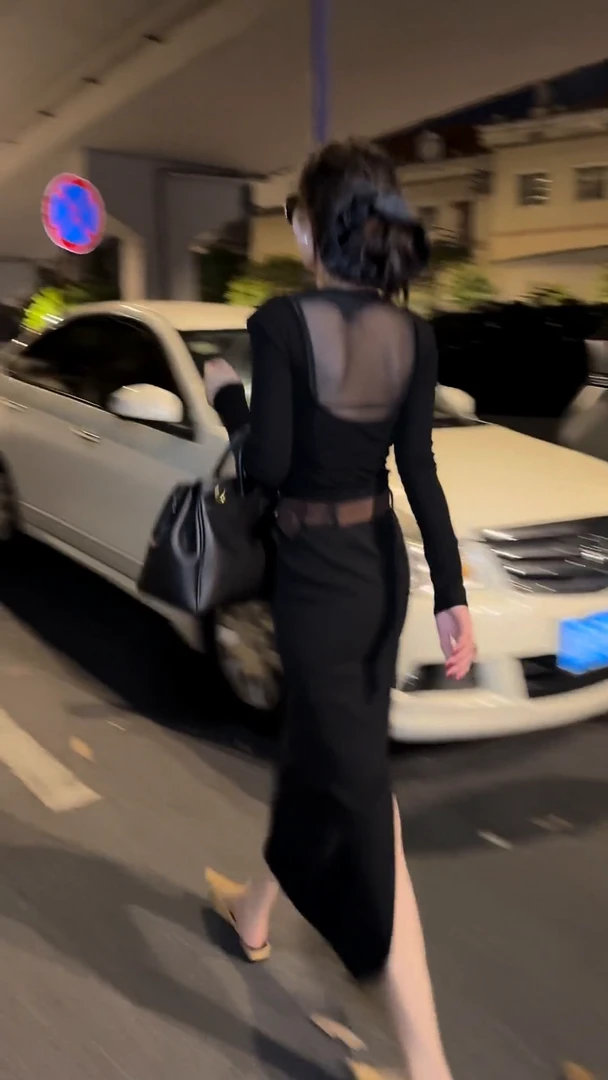 早秋一整套女装2025新款气质镂空网纱打底衫上衣开叉半身裙两件套