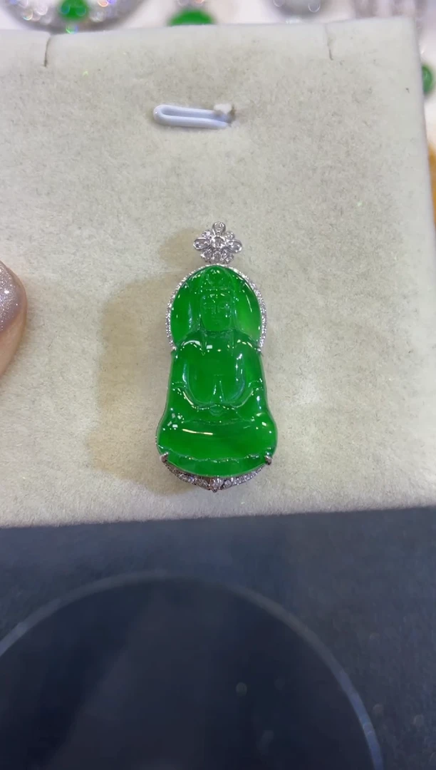 吊坠(不含链)18K金镶嵌翡翠团购3