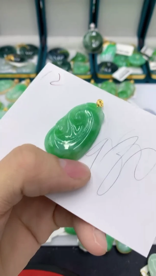 【闪购商品】翡翠颈饰18K金镶嵌11111111111