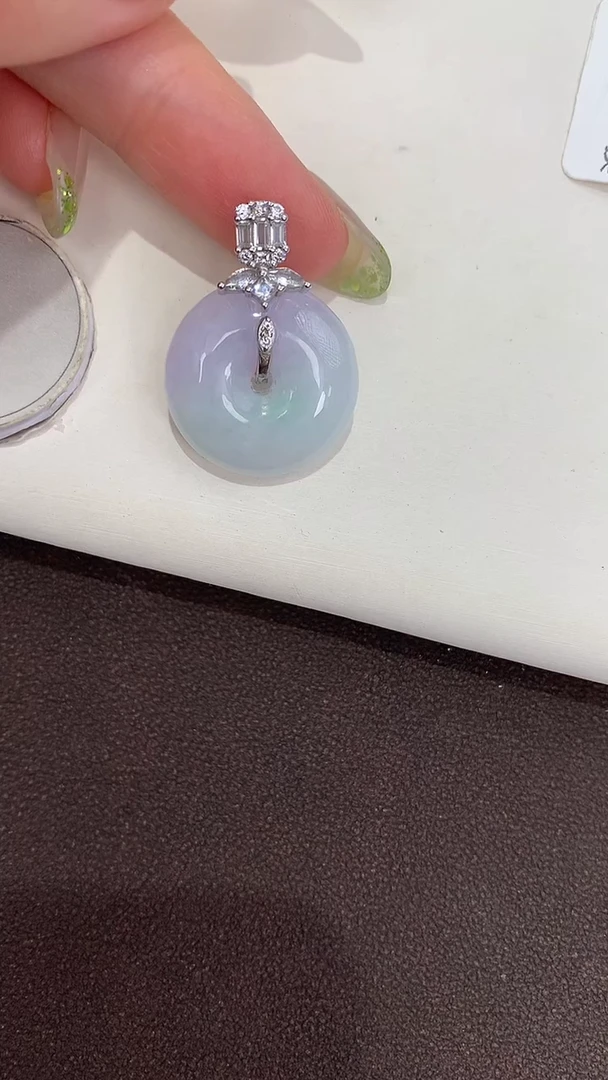 颈饰18K金镶嵌翡翠天然缅甸a货翡翠