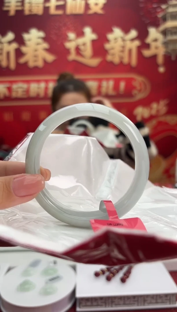 【闪购商品】翡翠手镯未镶嵌9手镯