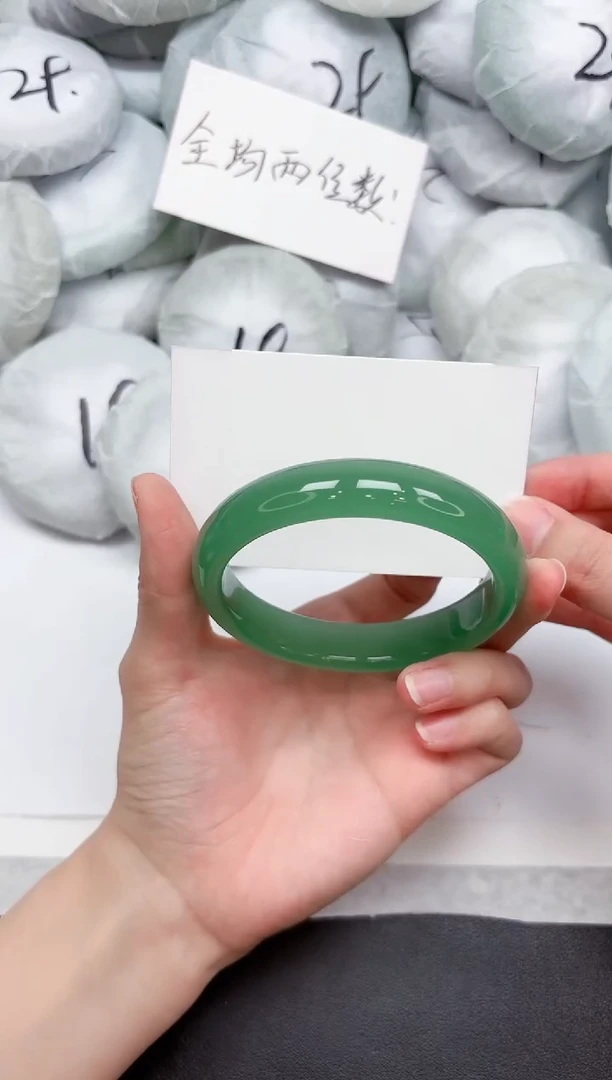 未镶嵌手镯石英质玉57-64.3