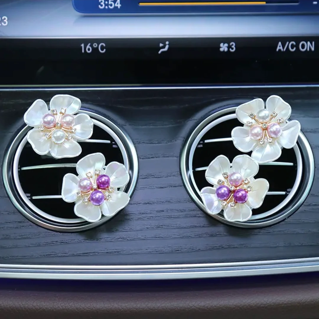 车载出风口夹香薰摆件创意女神珍珠花朵车载香水汽车内饰持久淡香