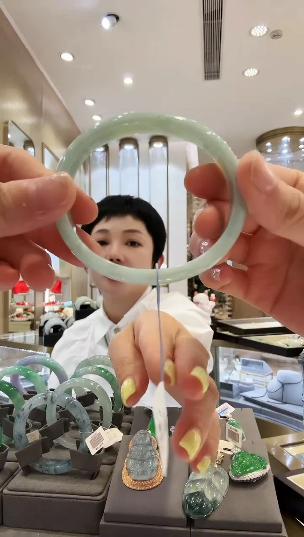 翡翠手镯未镶嵌105
