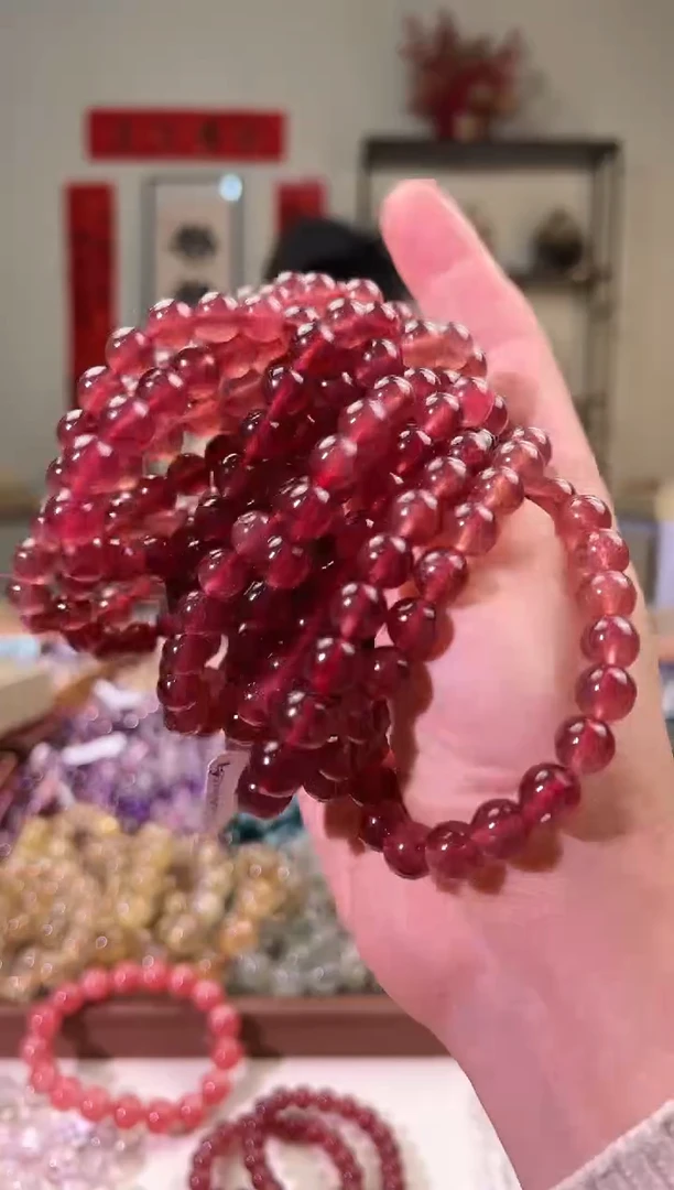 【闪购商品】石英质玉手串未镶嵌9+m鸽血红草莓晶（多样性发其一）