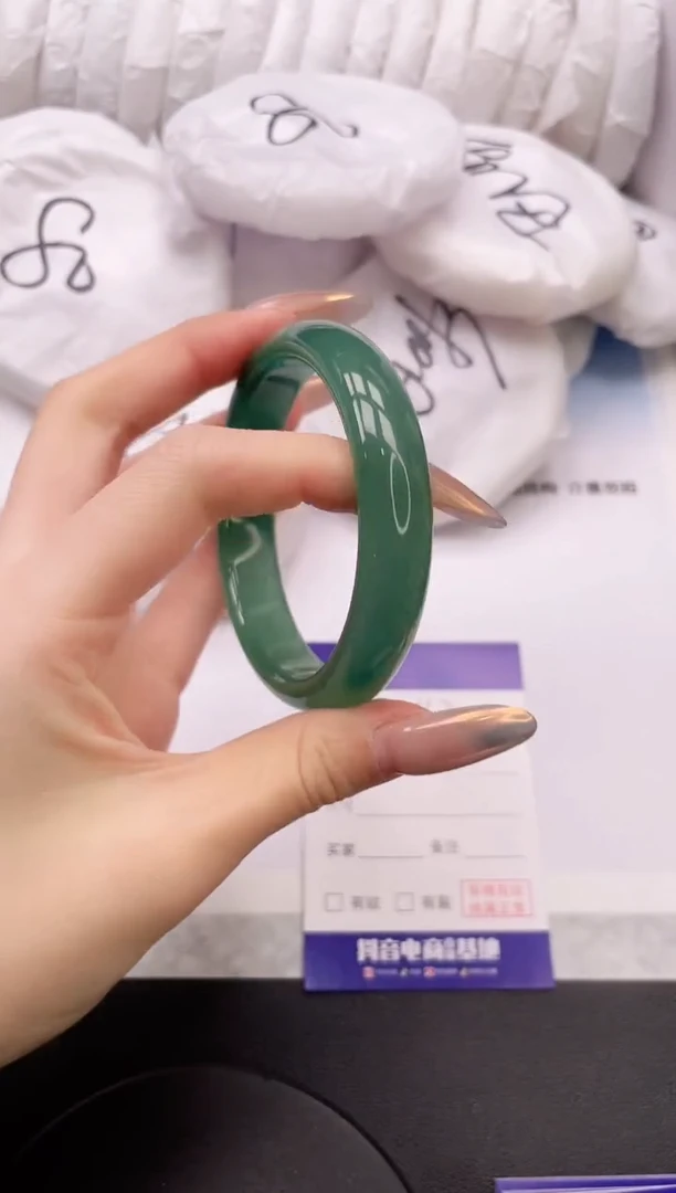 【闪购商品】石英质玉手镯未镶嵌9L112-59