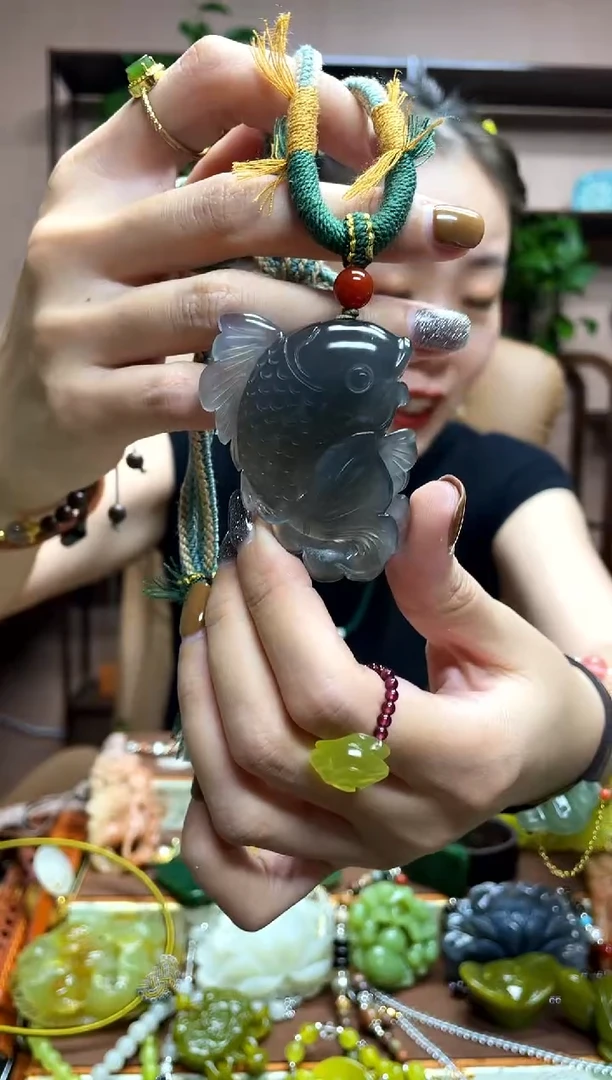 未镶嵌岫玉吊坠?****?·