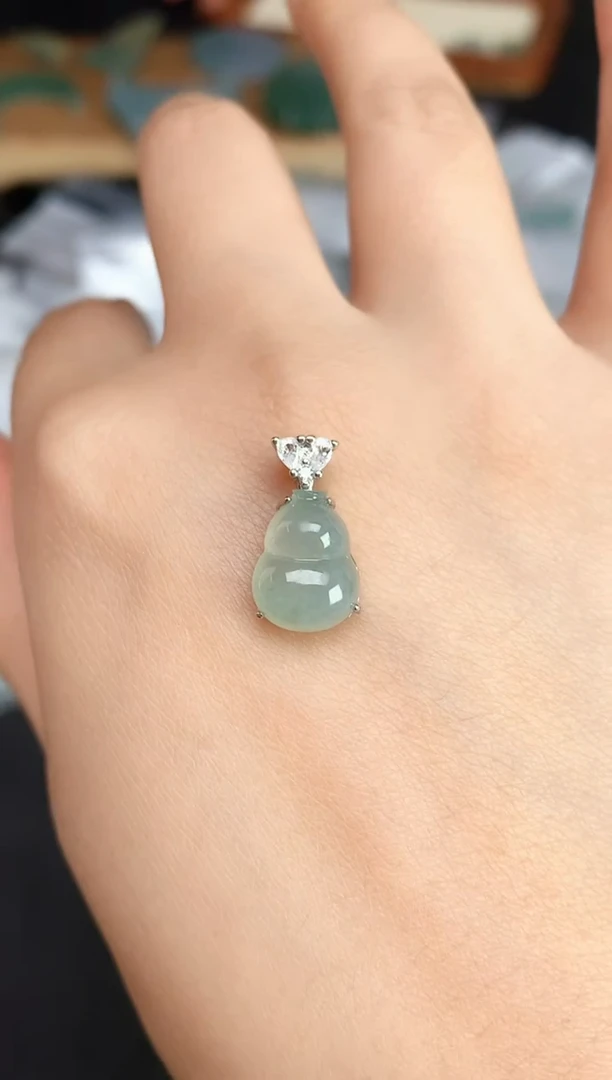 颈饰银S925镶嵌翡翠25112501