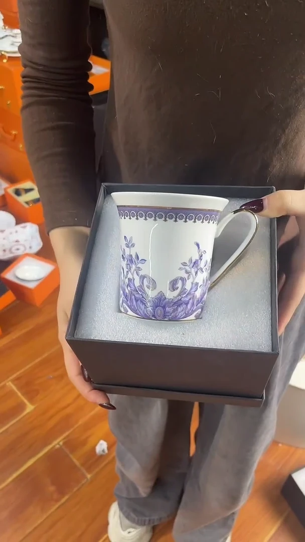 杯鸿辉家品牌瓷器，京东包邮！