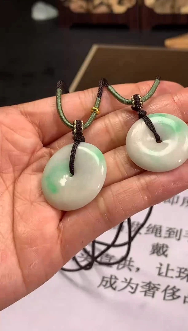 颈饰未镶嵌翡翠多样性发货发其一