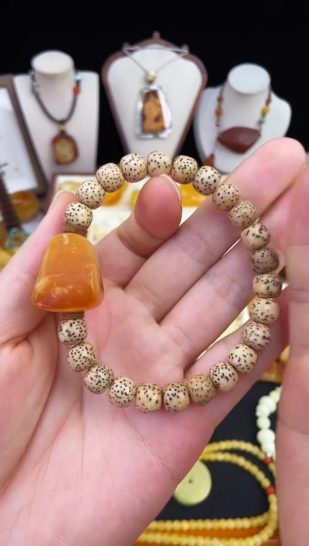 琥珀未镶嵌珠宝奇石柒月