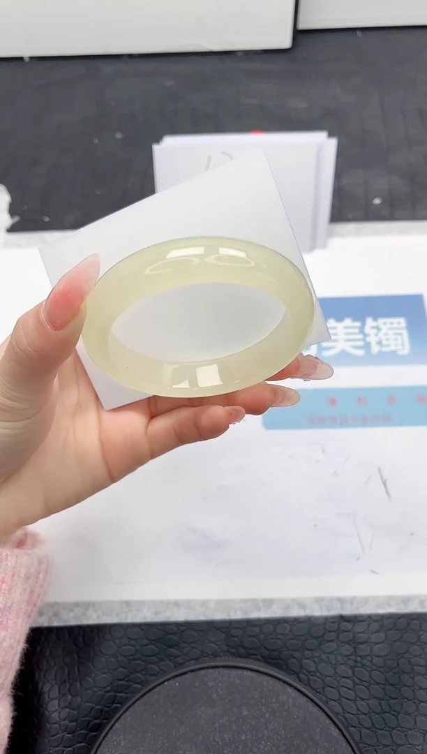 【闪购商品】石英质玉手镯未镶嵌264-54.7