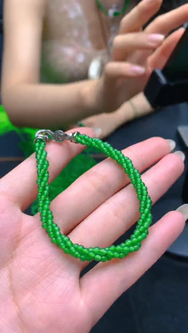翡翠未镶嵌颈饰天然A货翡翠