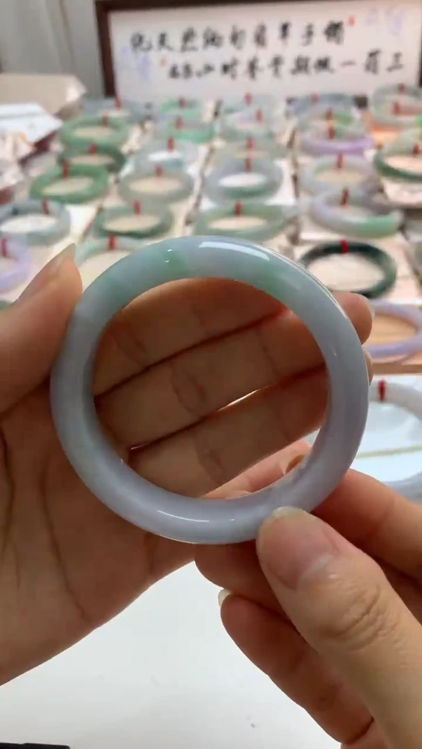 未镶嵌手镯翡翠54.9春彩