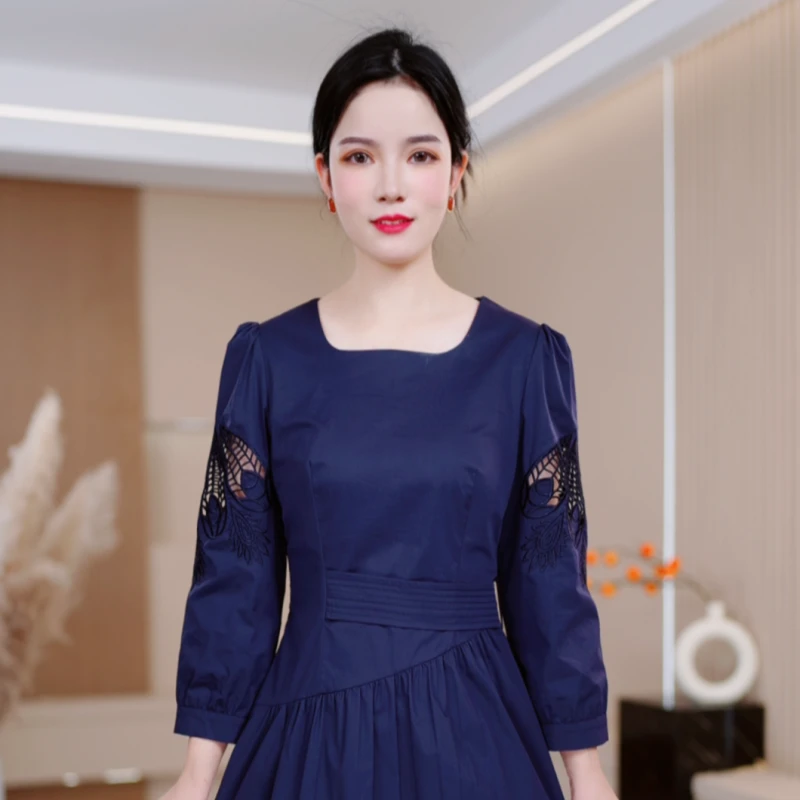 春季新款气质时尚收腰设计感镂空袖子中长款连衣裙M-4XL