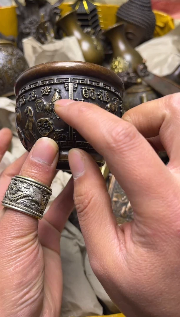 精美铜器，点击下单