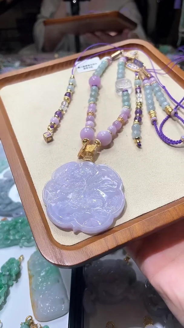 【闪购商品】翡翠颈饰未镶嵌吊坠