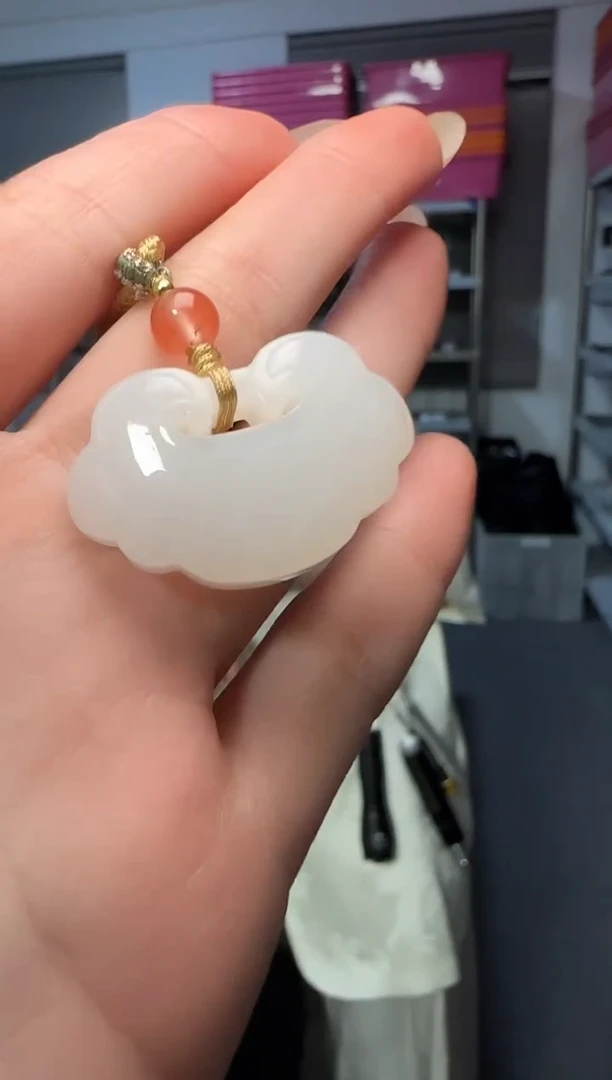 颈饰未镶嵌和田玉白玉如意吊坠