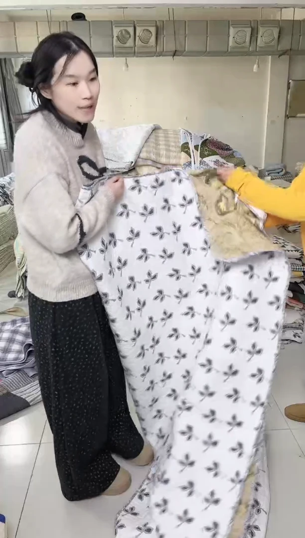 棉200*230白底三叶草