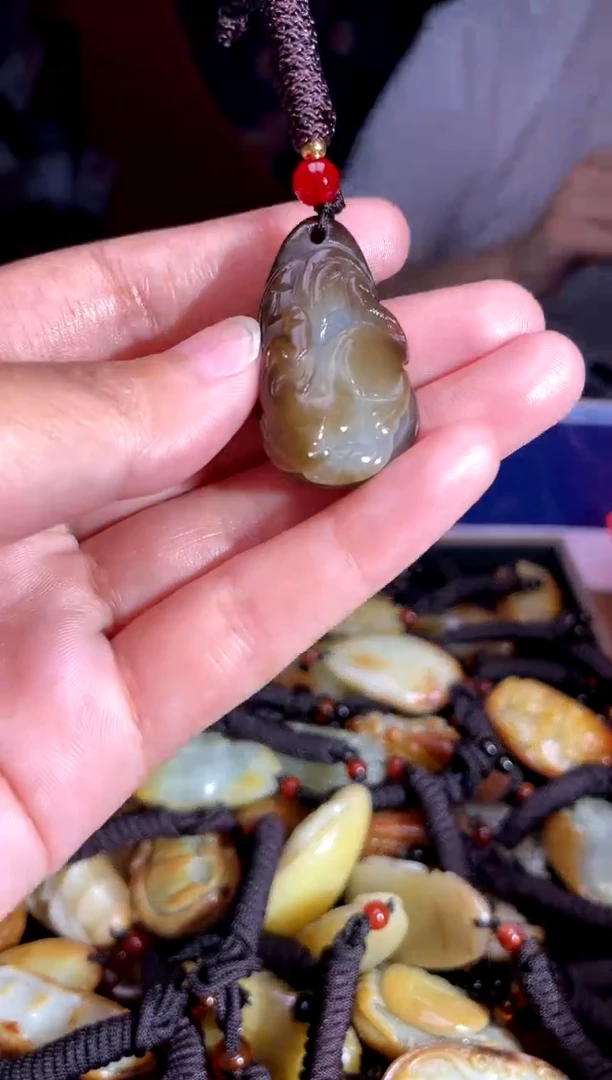和田玉未镶嵌挂件1