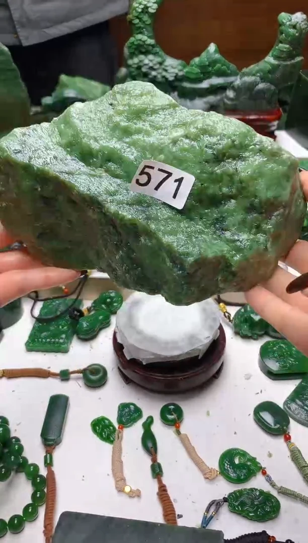 未镶嵌和田玉珠宝半成品11