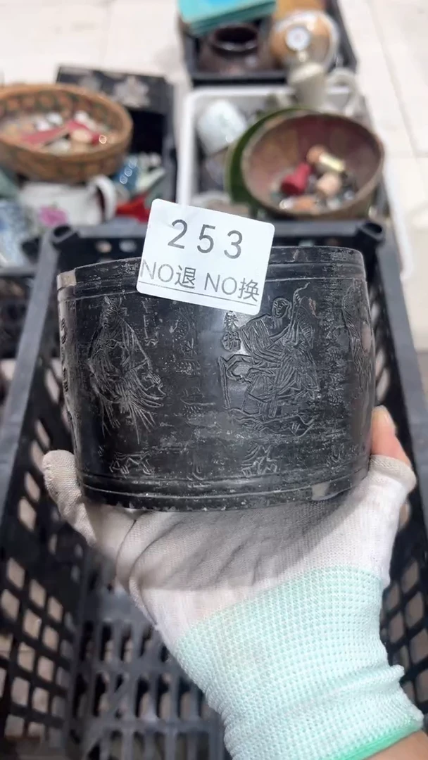 陶瓷年***步工艺品1011253