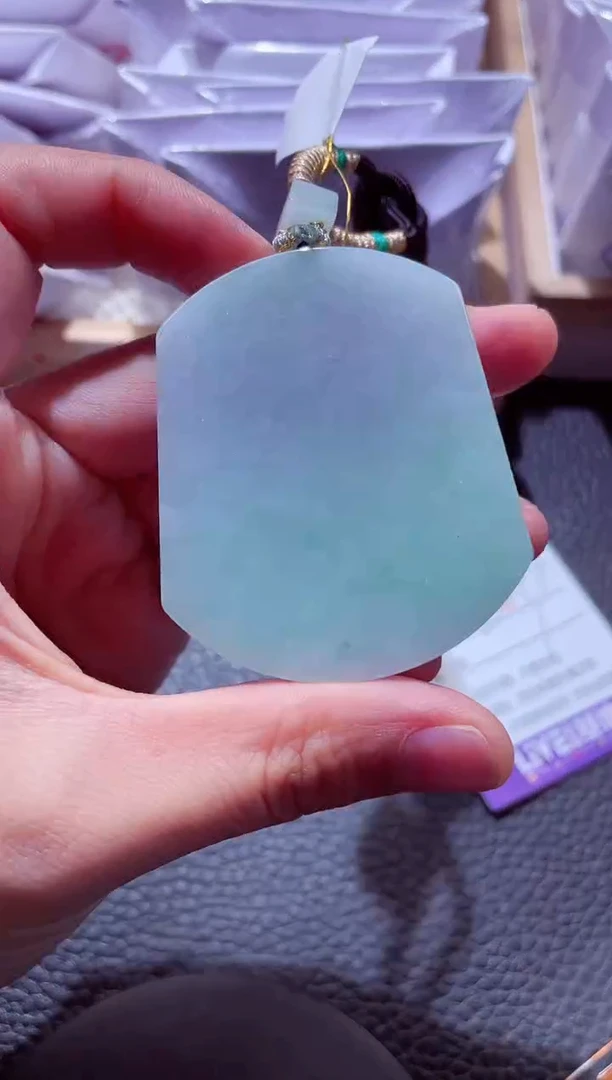 颈饰未镶嵌翡翠00003925