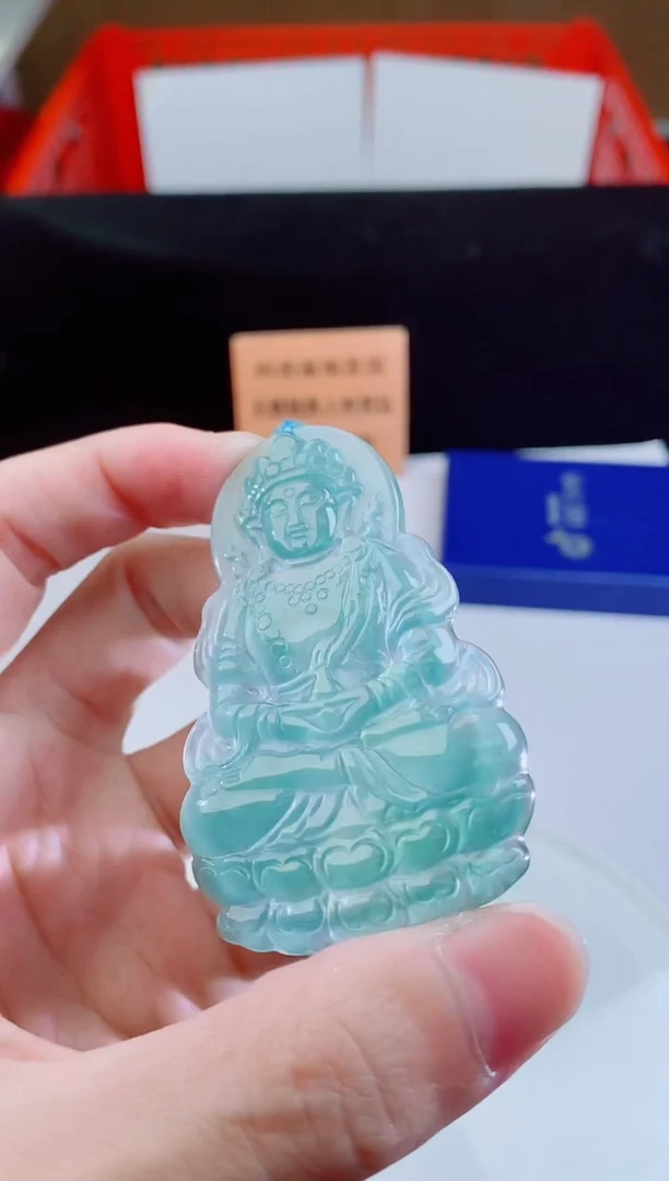 颈饰未镶嵌翡翠   ·