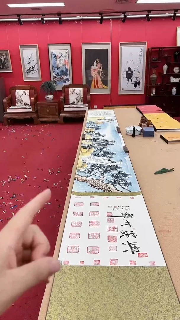 国画与英共舞
