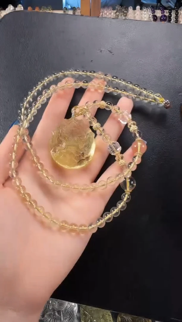 颈饰未镶嵌水晶黄修行狐