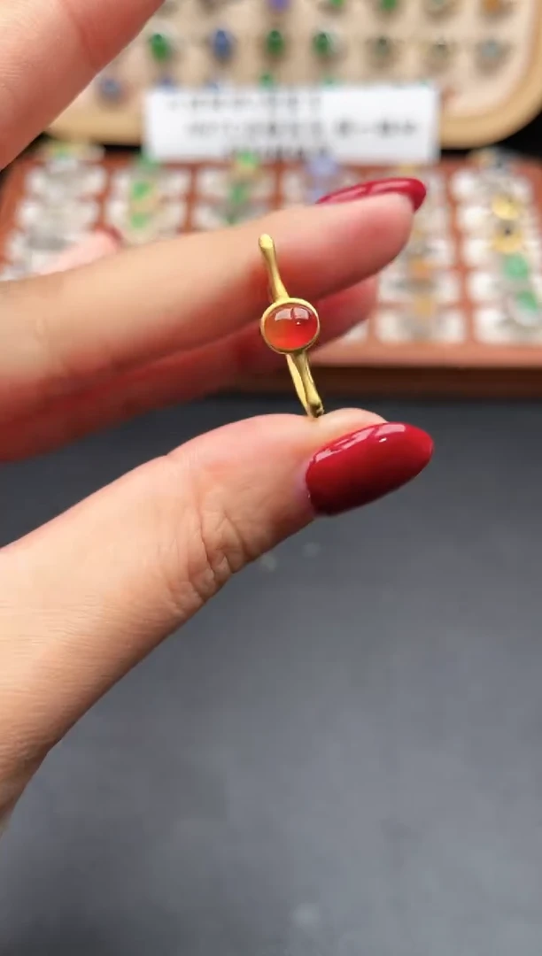 未镶嵌戒指翡翠一物一证一礼盒