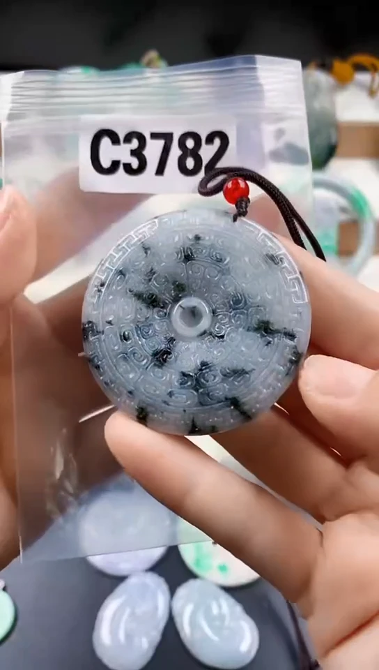 颈饰未镶嵌翡翠天然翡翠吊坠挂件
