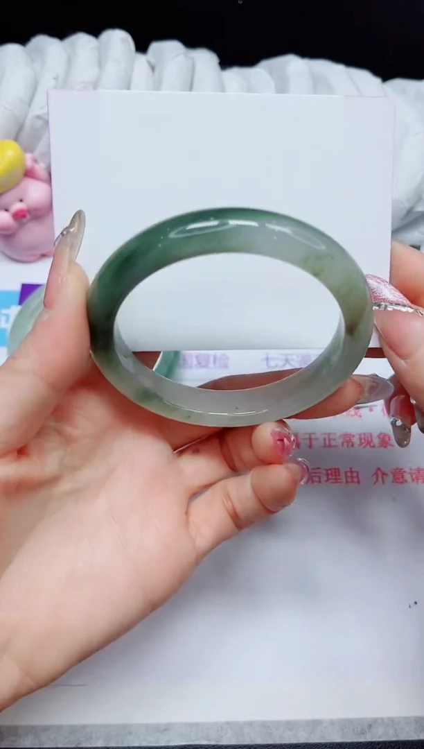 石英质玉手镯未镶嵌24