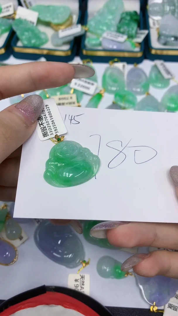 颈饰18K金镶嵌翡翠翡翠1111