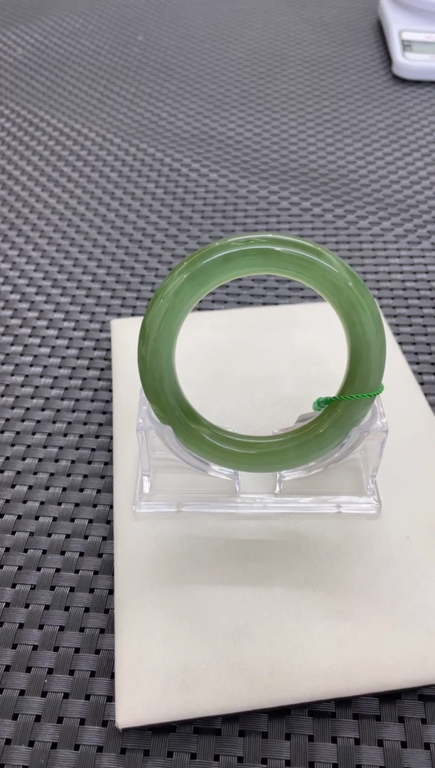 【闪购商品】和田玉手镯一条56未镶嵌(多样性发一件) Z0611