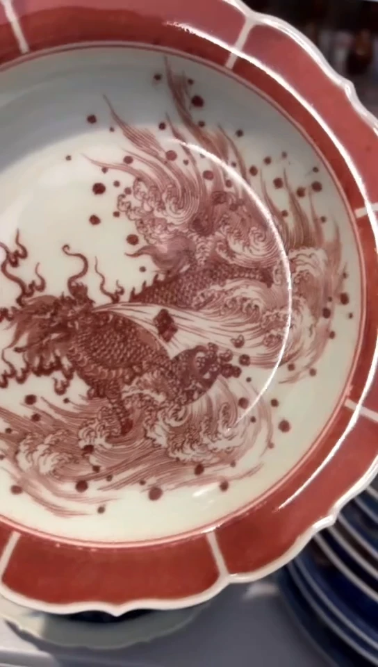 柴窑釉里红麒麟盘