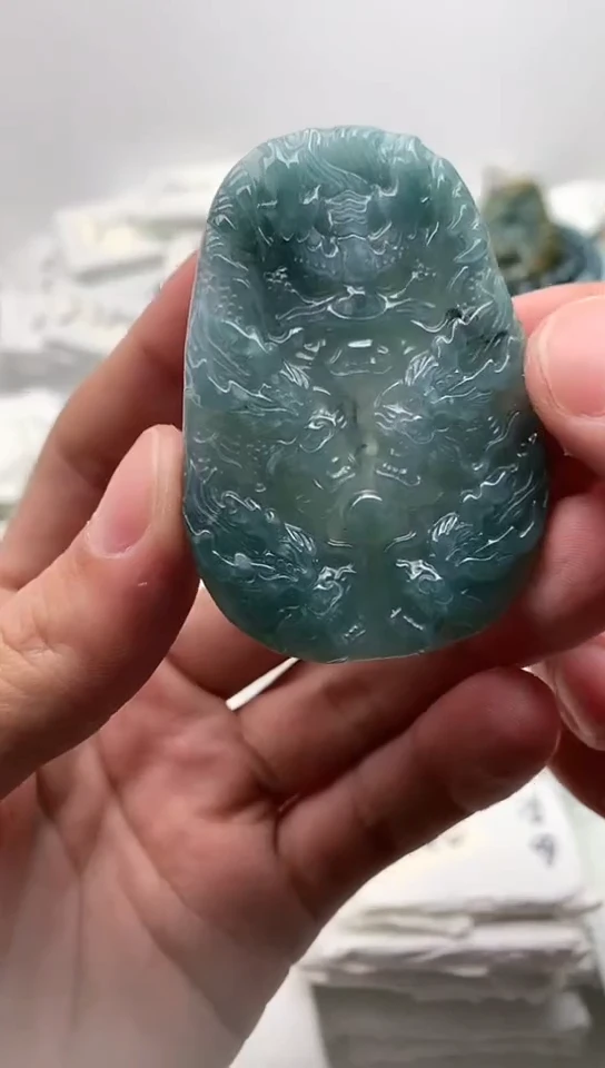 翡翠未镶嵌颈饰龙牌【品质一般介意慎拍】