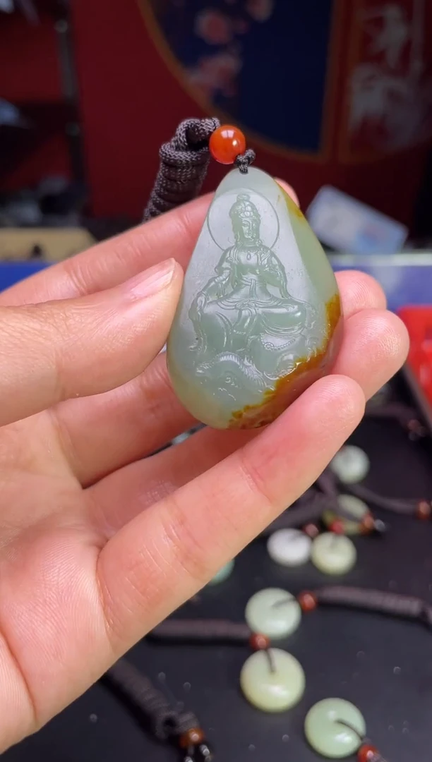 颈饰未镶嵌和田玉1