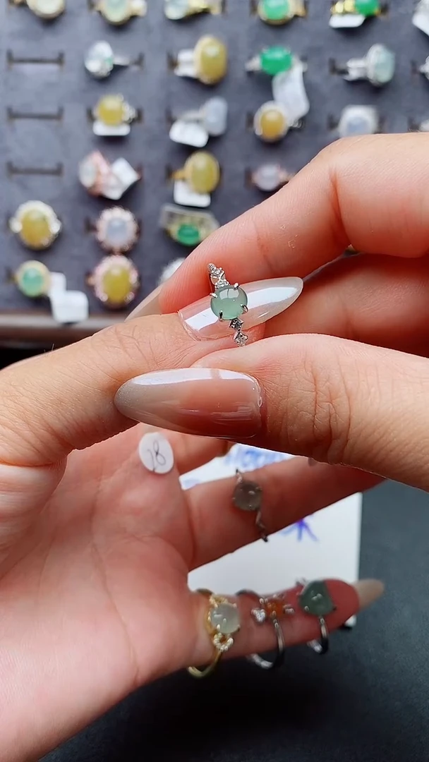 银S925镶嵌戒指翡翠天然翡翠A货