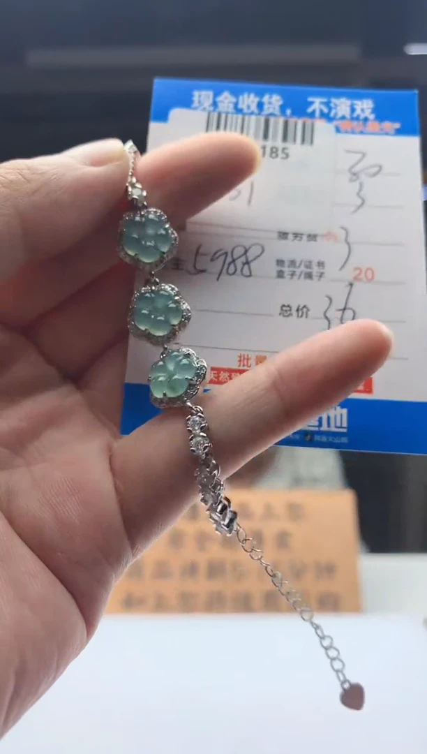 翡翠未镶嵌颈饰天然翡翠A货拍一发一