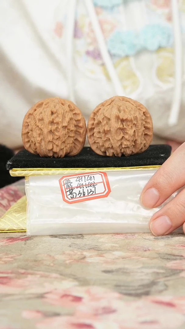 把件文玩核桃白狮子