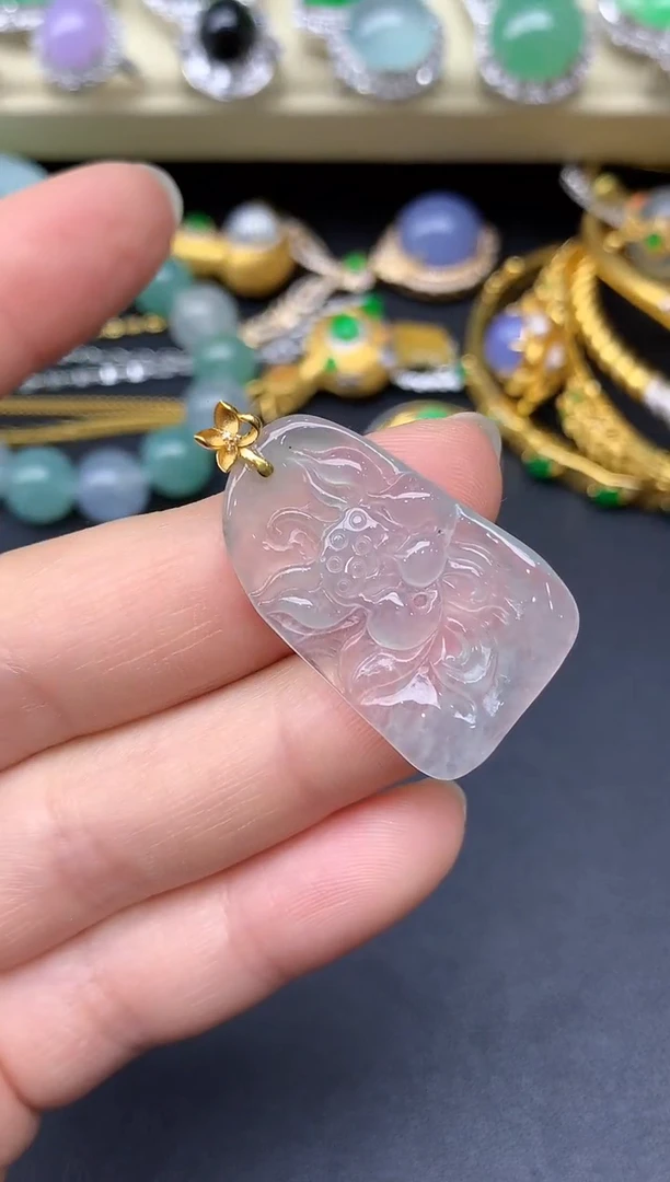 颈饰18K金镶嵌翡翠77-雪姐翡翠天天见