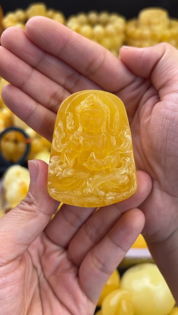 蜜蜡颈饰未镶嵌观音